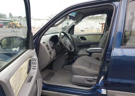 2002 Ford Escape Xlt из США, поврежденный, VIN 1FMCU04152KB75139